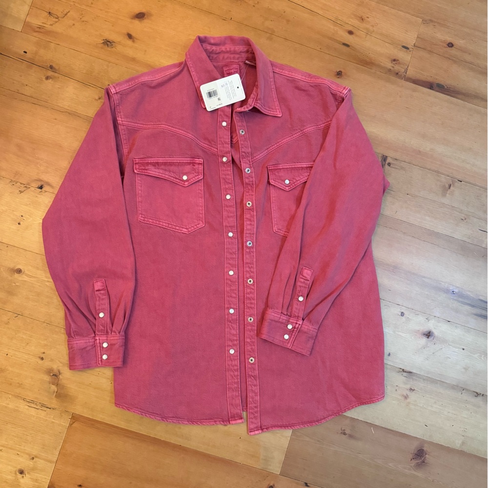 Levi’s Oversized pink denim jacket